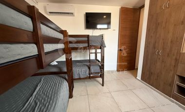 Casa de un piso y 3 recamaras totalmente amueblada y equipada, a 3 calles del mar  Entrega inmediata