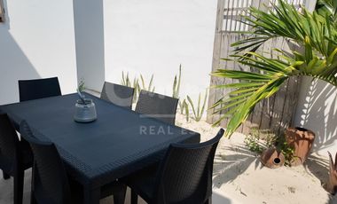 Casa de un piso y 3 recamaras totalmente amueblada y equipada, a 3 calles del mar  Entrega inmediata