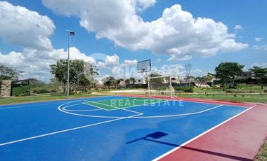 Casa de 2 pisos y 2 recamaras en privada residencial en Conkal, Yucatan  Entrega inmediata