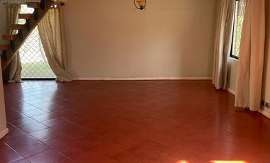 LINDA CASA FAMILIAR EN SEGURO CONDOMINIO DE BUIN