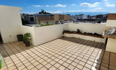 Casa en Venta en Jardines de Anáhuac, San Nicolás de los Garza, Nuevo León