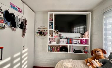 MARAVILLOSA CASA FAMILIAR EN UN SEGURO CONDOMINIO, LINDEROS