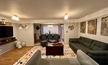 MARAVILLOSA CASA FAMILIAR EN UN SEGURO CONDOMINIO, LINDEROS