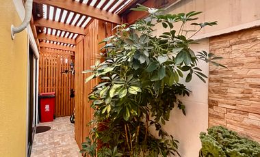 MARAVILLOSA CASA FAMILIAR EN UN SEGURO CONDOMINIO, LINDEROS