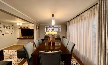 MARAVILLOSA CASA FAMILIAR EN UN SEGURO CONDOMINIO, LINDEROS