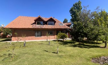 CASA FAMILIAR EN VENTA, CONDOMINIO CERRADO DE  SOLO 10 CASAS