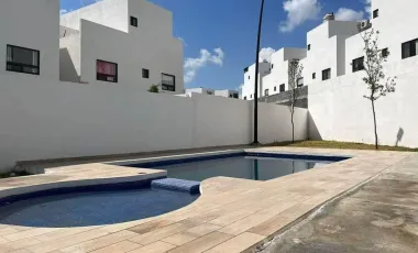 Casa en renta en Privada los Franciscanos, Santiago, Nuevo León