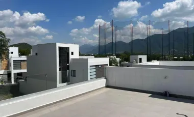 Casa en renta en Privada los Franciscanos, Santiago, Nuevo León