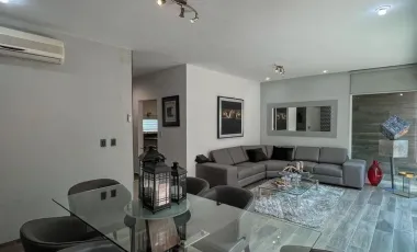 Casa en venta en Residencial Chipinque, San Pedro Garza García, Nuevo León