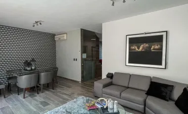 Casa en venta en Residencial Chipinque, San Pedro Garza García, Nuevo León