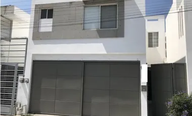 Casa en renta en El Paraiso, Santa Catarina, Nuevo León