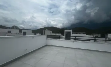 Casa en renta en Zona Valle Poniente, Santiago, Nuevo León