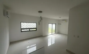 Casa en renta en Zona Valle Poniente, Santiago, Nuevo León