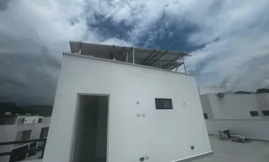 Casa en renta en Zona Valle Poniente, Santiago, Nuevo León