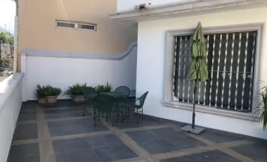 Casa en renta en Lomas Mederos, Monterrey, Nuevo León