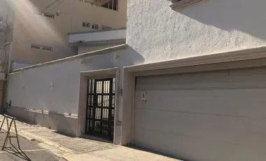 Casa en renta en Lomas Mederos, Monterrey, Nuevo León