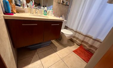 ARRIENDO CASA 4HAB 4BA LA REINA