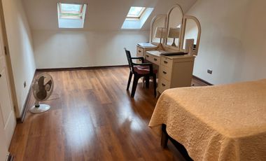 ARRIENDO CASA 4HAB 4BA LA REINA