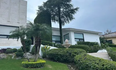 Casa en renta en Zona Valle Poniente, Santiago, Nuevo León