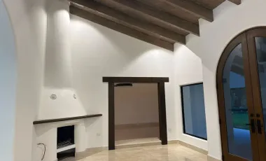 Casa en renta en Zona Valle Poniente, Santiago, Nuevo León