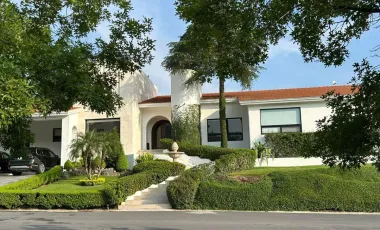 Casa en renta en Zona Valle Poniente, Santiago, Nuevo León