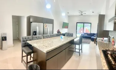 Casa en venta en Sierra Alta, Monterrey, Nuevo León