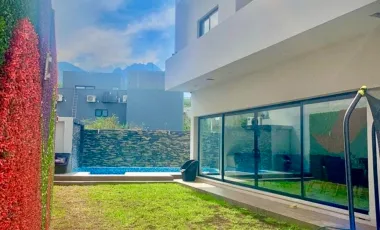 Casa en venta en Sierra Alta, Monterrey, Nuevo León
