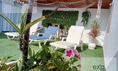 En venta casa de playa con piscina, en Playa Lobos, Cerro Azul