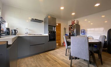 VENDO CASA MODERNA EN EL CENTRO DE LIMACHE