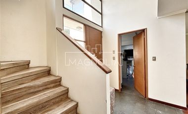 Casa en Venta en LINDA CASA CON MODERNO QUINCHO Y PISCINA EN SANTA ELENA, CHICUREO