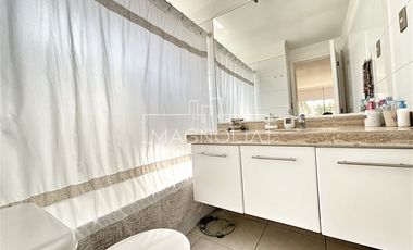 Casa en Venta en LINDA CASA CON MODERNO QUINCHO Y PISCINA EN SANTA ELENA, CHICUREO