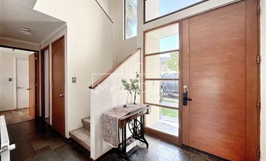 Casa en Venta en LINDA CASA CON MODERNO QUINCHO Y PISCINA EN SANTA ELENA, CHICUREO