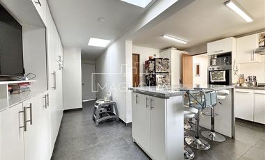 Casa en Venta en LINDA CASA CON MODERNO QUINCHO Y PISCINA EN SANTA ELENA, CHICUREO