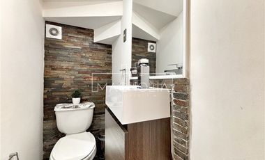 Casa en Venta en LINDA CASA CON MODERNO QUINCHO Y PISCINA EN SANTA ELENA, CHICUREO