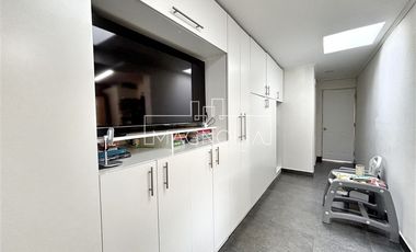 Casa en Venta en LINDA CASA CON MODERNO QUINCHO Y PISCINA EN SANTA ELENA, CHICUREO