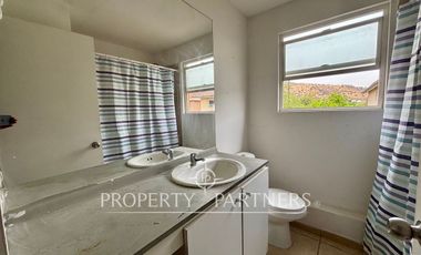 Linda y Acogedora Casa Interior Condominio en Valle Lo Campino.