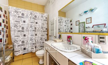 Casa moderna en parcela con agua propia, sector oriente