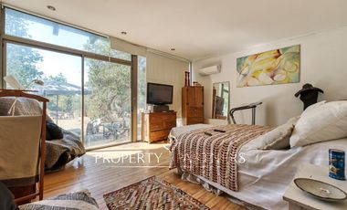 Casa moderna en parcela con agua propia, sector oriente