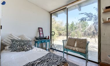 Casa moderna en parcela con agua propia, sector oriente