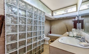 Casa moderna en parcela con agua propia, sector oriente