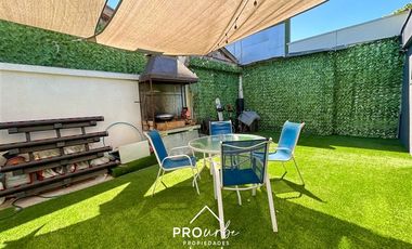 Casa en Venta en Frente a la Academia de Guerra