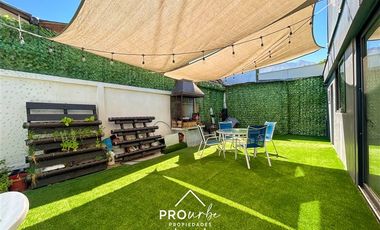 Casa en Venta en Frente a la Academia de Guerra