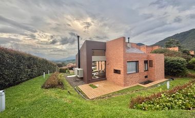 En venta casa campestre Macadamia, La Calera