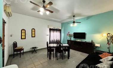 Casa  multifamiliar en Valentín Alsina