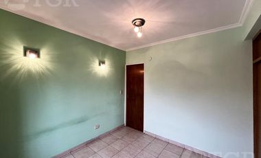 Casa  multifamiliar en Valentín Alsina