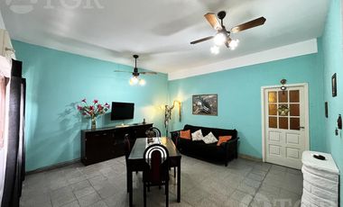 Casa  multifamiliar en Valentín Alsina