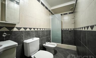 Casa  multifamiliar en Valentín Alsina