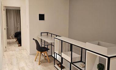 Duplex a estrenar. z/ San Carlos. 2 dormitorios y escritorio. Impecable. Amoblado