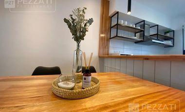 Duplex a estrenar. z/ San Carlos. 2 dormitorios y escritorio. Impecable. Amoblado