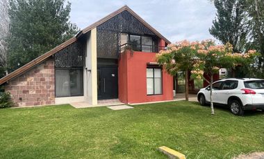 Alquiler Temporal en El Centauro Canning